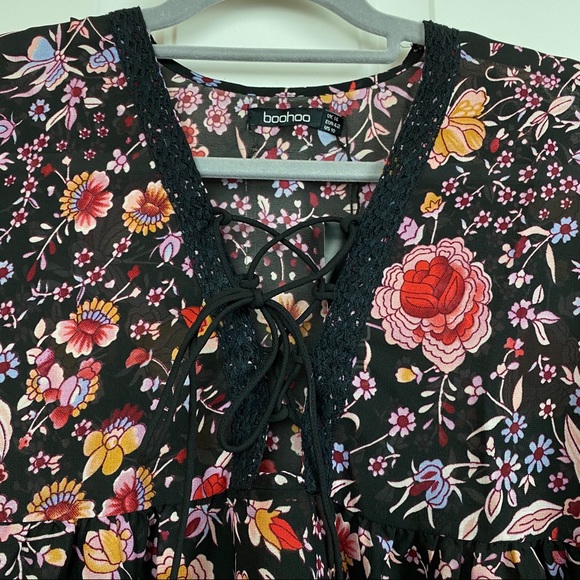 BOOHOO Aimelia Woven Printed Oversized Tunic NWT🏷 - Picture 3 of 9